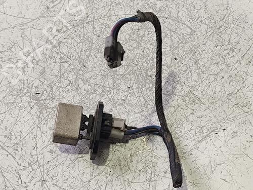Varmeblæsermodstand Varmeblæsermodstand MITSUBISHI L 300 III Van (P0_V, P1_V, P2_V) 2.5 D (P05V, P05W, P15V) (69 hp) 39566384 39566384