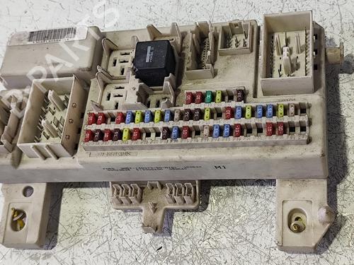 Used Fuse box Fuse box 39593572 39593572