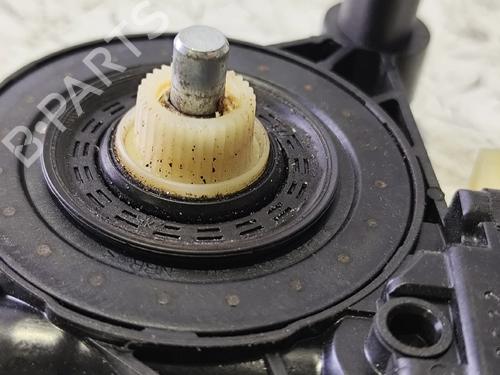 Right front window motor PORSCHE MACAN (95B) 3.0 S Diesel | BP39620974E20 - Image 2