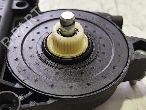 Left front window motor PEUGEOT BIPPER (AA_) | BP39623309E21 - Image 2