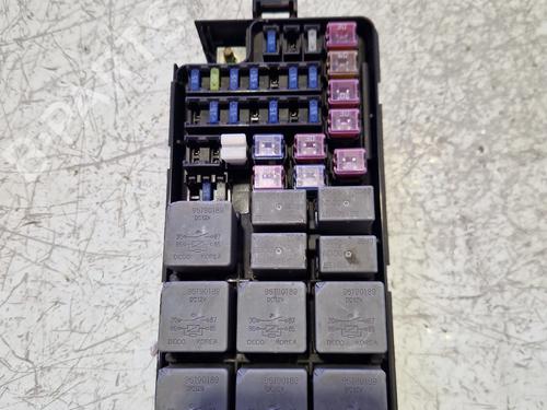 Used Fuse box Fuse box CHEVROLET LACETTI (J200) 1.4 16V (95 hp) 39933113 39933113