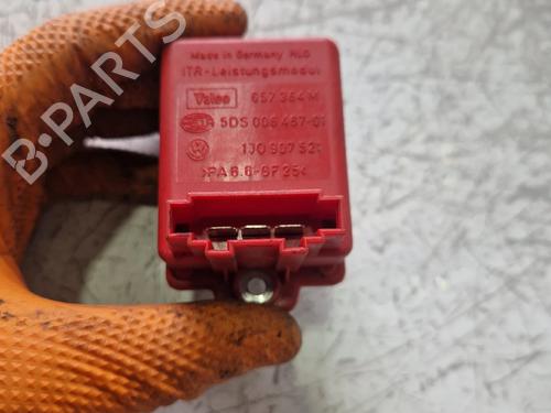 Used Heater resistor Heater resistor VW BORA I (1J2) 1.9 TDI (130 hp) 39951577 39951577