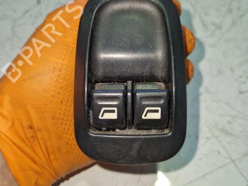 Used Left front window switch Left front window switch PEUGEOT 206 Hatchback (2A/C) 1.1 i (60 hp) 39964053 39964053