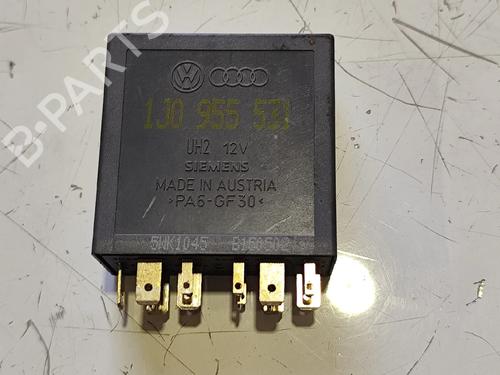 Used Electronic module Electronic module VW BORA I (1J2) 1.9 TDI (130 hp) 39985494 39985494