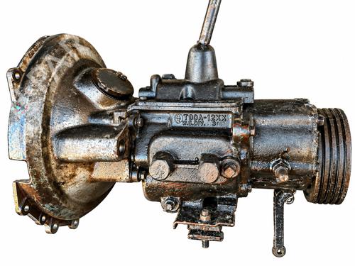 Used Gearbox Gearbox LAND ROVER 88/109 MK III Closed Off-Road Vehicle 2.3 D 4x4 (63 hp) 40005663 40005663
