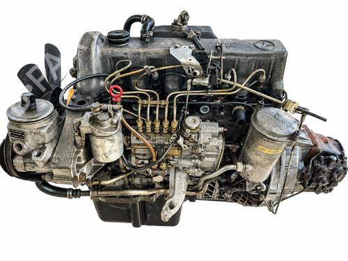 Used Engine Engine MERCEDES-BENZ 123 Saloon (W123) 300 D (123.130) (80 hp) 40012108 40012108
