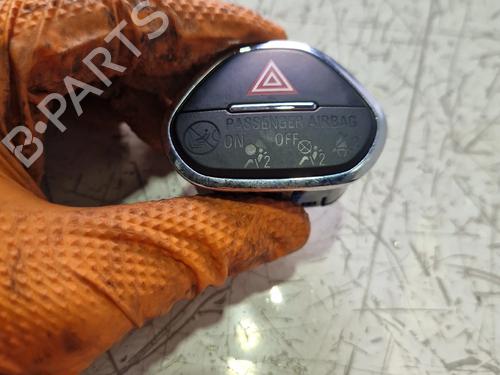 Used Warning switch Warning switch OPEL CORSA E (X15) 1.2 (08, 68) (69 hp) 40037941 40037941