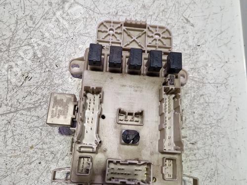 Used Fuse box Fuse box TOYOTA RAV 4 II (_A2_) 2.0 4WD (ACA21, ACA20) (150 hp) 40256364 40256364