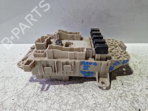 Fuse box TOYOTA RAV 4 II (_A2_) 2.0 4WD (ACA21, ACA20) | BP40256364E1 - Image 3