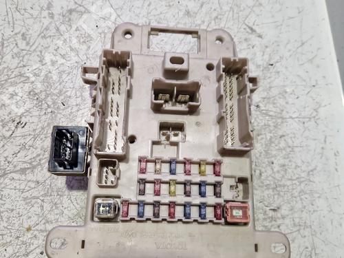 Fuse box TOYOTA RAV 4 II (_A2_) 2.0 4WD (ACA21, ACA20) | BP40256364E1 - Image 4