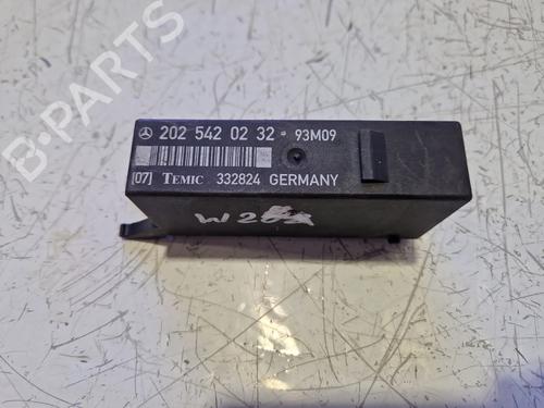 Used Electronic module Electronic module MERCEDES-BENZ C-CLASS (W202) C 200 (202.020) (136 hp) 40264569 40264569