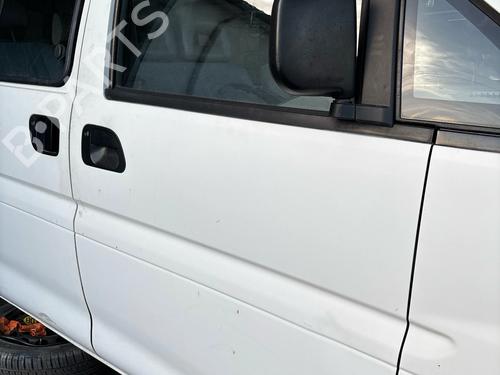 Used Right front door Right front door MITSUBISHI L400 Van (PD_W, PC_W, PB_V, PA_W, PA_V) 2500 TD 4WD (PD5W, PD5V, PA5W, PA5V) (87 hp) 40268449 40268449
