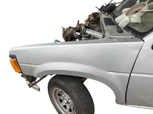 Used Left front fenders Left front fenders NISSAN PICK UP (D21) 2.5 D (75 hp) 40464099 40464099