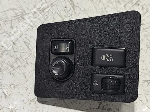 Used Switch Switch NISSAN QASHQAI +2 (JJ10E) 1.5 dCi (110 hp) 40464120 40464120