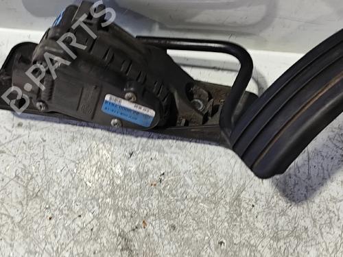 Used Pedal Pedal RENAULT ESPACE IV (JK0/1_) 2.2 dCi (JK0H) (150 hp) 40545176 40545176