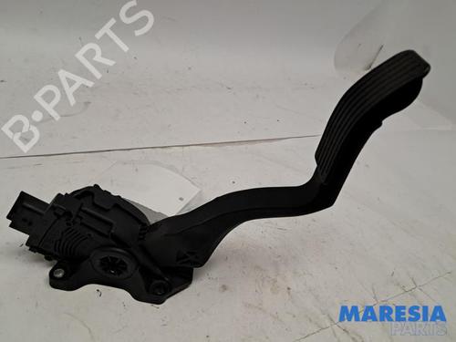 Pedal PEUGEOT 2008 I (CU_) 1.2 VTi (82 hp) 31404636