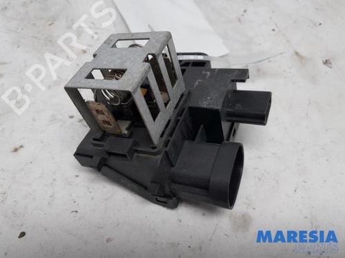 Used Electronic sensor RENAULT CLIO IV Grandtour (KH_) 0.9 TCe 90 (90 hp) 31394464