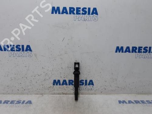 Used Ignition coil PEUGEOT 207 (WA_, WC_) 1.4 16V (95 hp) 31390505