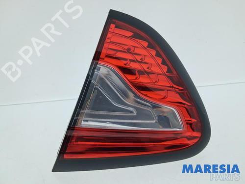 Used Right taillight Right taillight 37034336 37034336