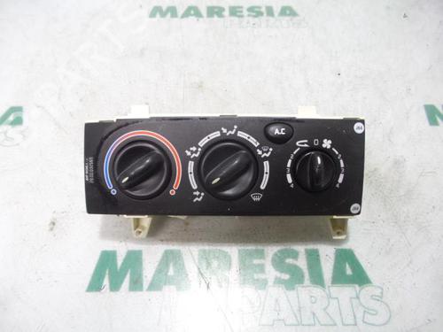 climate-control-renault-scenic-i-mpv-ja01_-fa0_-1999-2000-2001-2002-2003-2004-2005-2006-2007-2008-2009-2010-31395621 main image