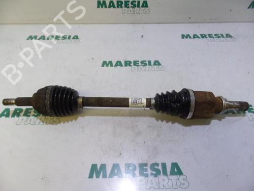 Used Left front driveshaft RENAULT CLIO III (BR0/1, CR0/1) 1.5 dCi (C/BR0G, C/BR1G) (68 hp) 31528477