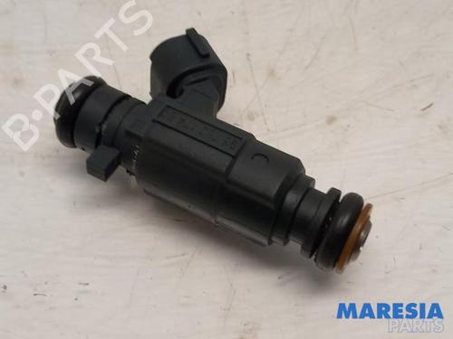 Used Injector CITROËN C3 II (SC_) 1.2 VTi 82 (82 hp) 31457657