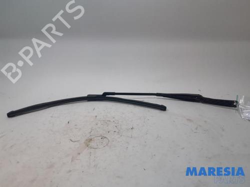 Used Front windshield wiper arm PEUGEOT 308 I (4A_, 4C_) 1.6 16V (150 hp) 31513803