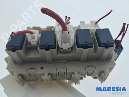 Fuse box RENAULT KADJAR (HA_, HL_) 1.2 TCe 130 (HLMR) | BP39690210E1 - Image 2