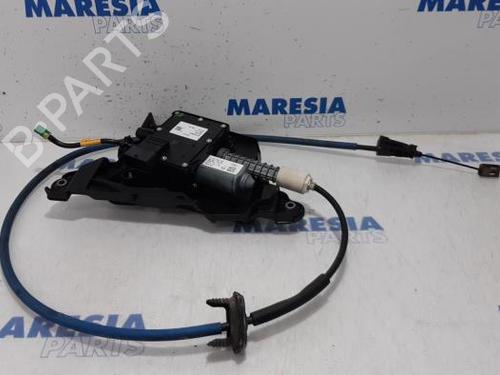 Used Electric handbrake PEUGEOT 5008 (0U_, 0E_) 1.6 16V (120 hp) 31531698