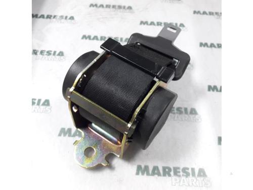 Used Rear center seatbelt PEUGEOT 607 (9D, 9U) 3.0 V6 24V (207 hp) 31469928