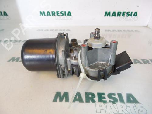 Used Front wiper motor RENAULT KANGOO Express (FC0/1_) 1.5 dCi (FC07, FC1R) (65 hp) 31435212