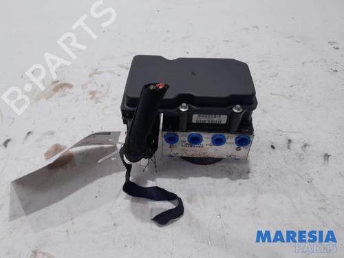 Used ABS pump FIAT PUNTO EVO (199_) 1.3 D Multijet (69 hp) 31460552
