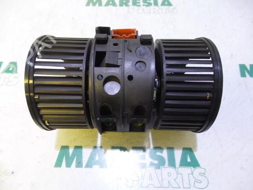 Used Heater blower motor RENAULT MEGANE III Hatchback (BZ0/1_, B3_) 1.6 16V (BZ0H) (101 hp) 31430534