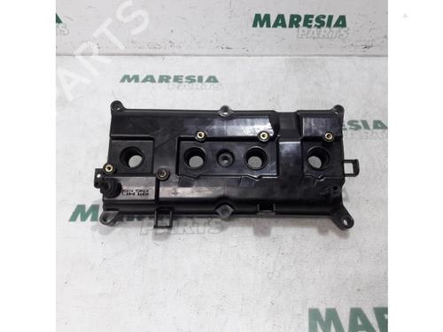 Used Valve cover Valve cover RENAULT GRAND SCÉNIC III (JZ0/1_) 2.0 16V (JZ0G) (140 hp) 31504487 31504487