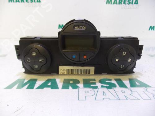 Used Climate control RENAULT SCÉNIC II (JM0/1_) 1.6 (JM0C, JM0J, JM1B) (113 hp) 31412955