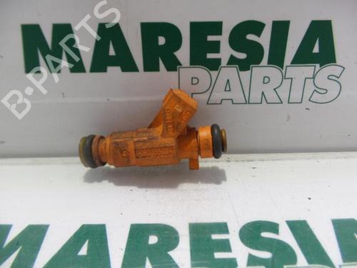 Used Injector PEUGEOT 206 CC (2D) 1.6 16V (2DNFUF, 2DNFUR) (109 hp) 31429988