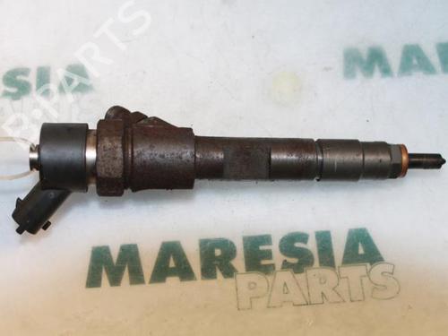 Used Injector RENAULT MEGANE II (BM0/1_, CM0/1_) 1.9 dCi (BM0G, CM0G) (120 hp) 31466693