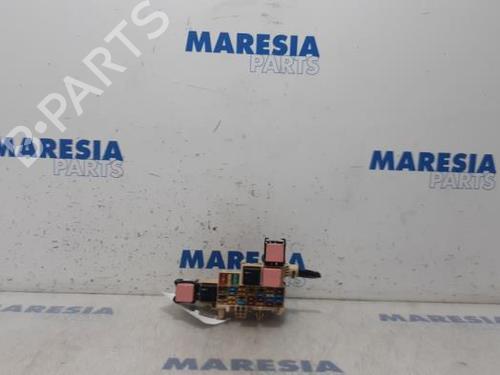 Used Fuse box RENAULT KANGOO Express (FW0/1_) 1.5 dCi 90 (FW0G, FW05, FW08, FW11) (90 hp) 31404840
