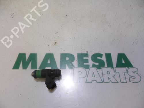 Spreder / Dyse RENAULT SCÉNIC II (JM0/1_) 2.0 (JM05, JM0U, JM1N, JM1U, JM2V) (135 hp) 31438634