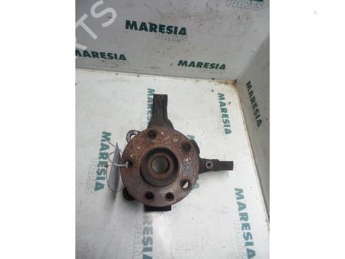 Used Left front steering knuckle FIAT ULYSSE (220_) 1.9 TD (220AH5) (90 hp) 31495091
