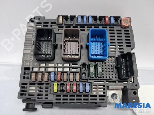 Used Fuse box CITROËN DS4 (NX_) 1.6 VTi 120 (120 hp) 32011693