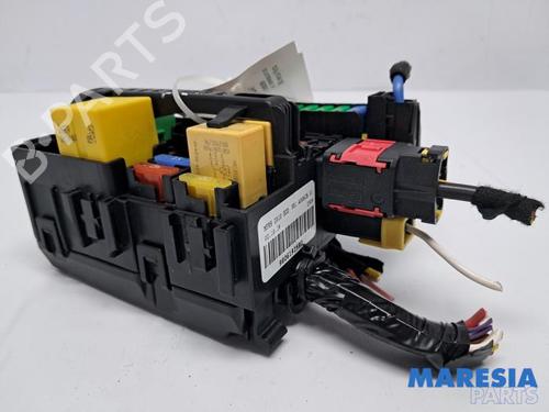 Used Fuse box OPEL GRANDLAND / GRANDLAND X (A18, P1UO) 1.2 (75) (131 hp) 31396110