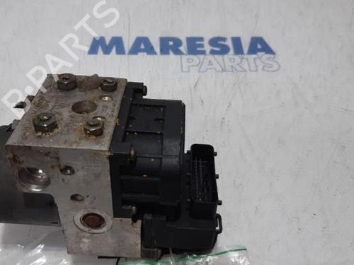 Módulo de ABS FIAT PUNTO (188_) 1.9 JTD 80 (188.237, .257, .337, .357) (80 hp) 31515638