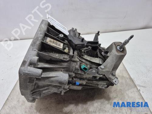 Used Gearbox RENAULT MEGANE IV Hatchback (B9A/M/N_) 1.2 TCe 130 (B9MR) (130 hp) 31816439