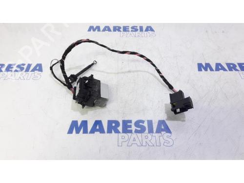 Used Electronic sensor RENAULT SCÉNIC III (JZ0/1_) 1.5 dCi (110 hp) 31533332