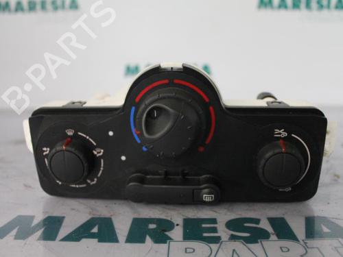 climate-control-renault-clio-iii-br01-cr01-2005-2006-2007-2008-2009-2010-2011-2012-2013-2014-31521857 main image