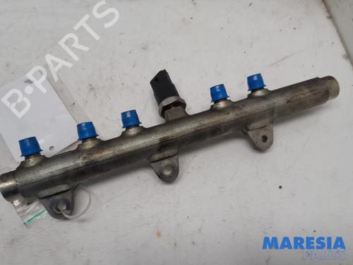 Rail D'Injecteurs ALFA ROMEO 147 (937_) 1.9 JTD (937.AXD1A, 937.BXD1A, 937.AXV1A, 937.BXB1A,... (115 hp) 31536025