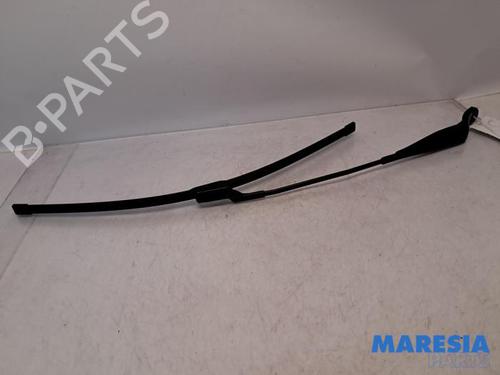 Used Front windshield wiper arm CITROËN C3 III (SX) 1.2 PureTech 82 (83 hp) 31513576