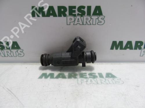 injector-fiat-grande-punto-199_-2005-31465249 main image
