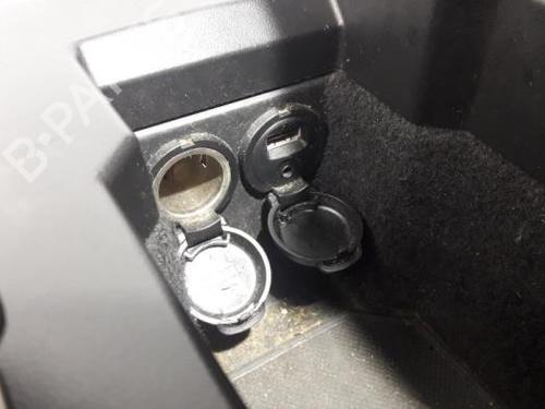 Middle console PEUGEOT 508 I (8D_) 2.0 HDi Hybrid4 AWC | BP31456482I22 